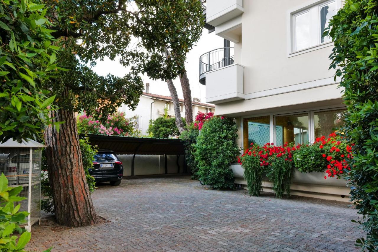 Hotel Sylvia Lido di Camaiore Exterior foto
